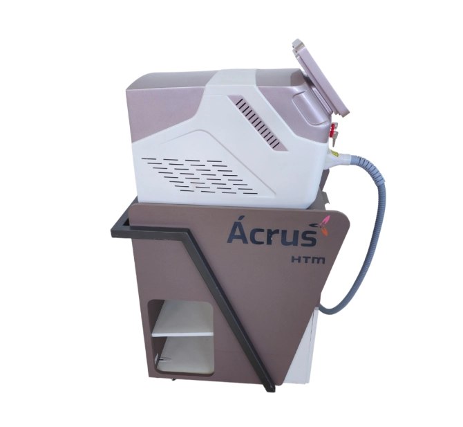 Ácrus (Usado) Aparelho Laser de Epilação Triple Wave (Diodo, ND-YAD e Alexandrite) - HTM