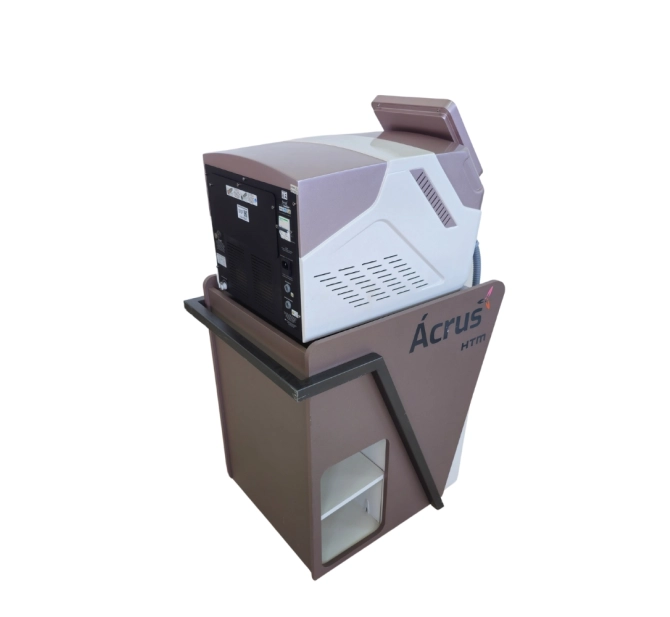 Ácrus (Usado) Aparelho Laser de Epilação Triple Wave (Diodo, ND-YAD e Alexandrite) - HTM