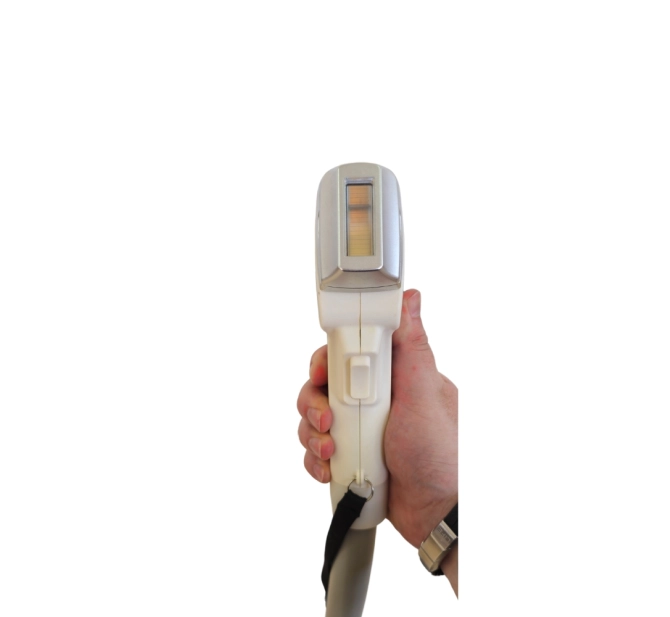  VEGA (Usado) Laser de Alta Potência para Epilação Triple Wave (Diodo, ND-YAG e Alexandrite) - IBRAMED