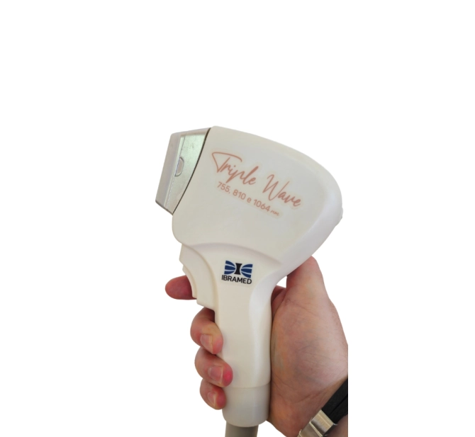  VEGA (Usado) Laser de Alta Potência para Epilação Triple Wave (Diodo, ND-YAG e Alexandrite) - IBRAMED