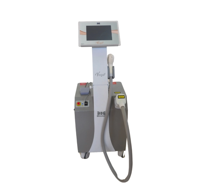  VEGA (Usado) Laser de Alta Potência para Epilação Triple Wave (Diodo, ND-YAG e Alexandrite) - IBRAMED