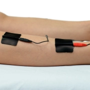 Neurodyn II - Aparelho de Correntes TENS, FES e Russa - Eletroestimulador de 4 Canais - Ibramed 