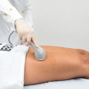Plenus - Ultrassom Terapêutico de 1, 3 e 5 MHz com Eletroestimulação - IBRAMED